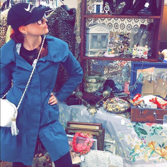 Meet your Posher, Jackie - Picture 6 of 6